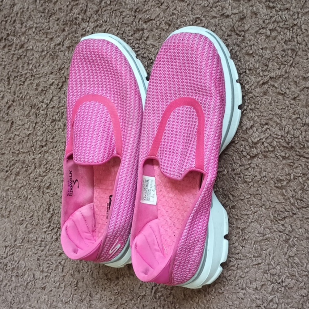 Woman's sketchers shoes
